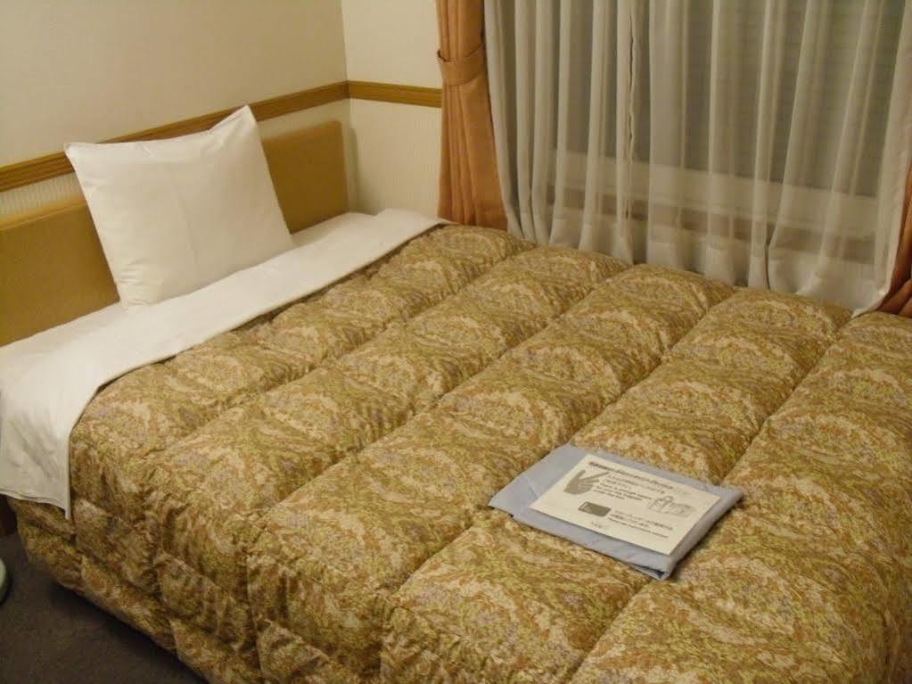Toyoko Inn Sendai-Eki Nishi-Guchi Chuo Exterior foto