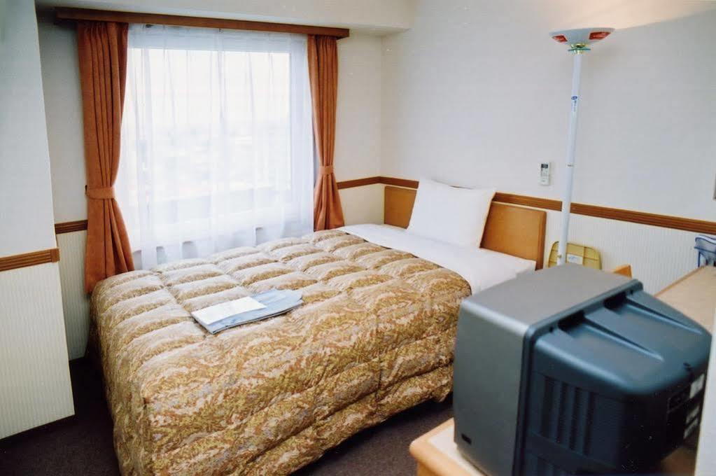 Toyoko Inn Sendai-Eki Nishi-Guchi Chuo Exterior foto