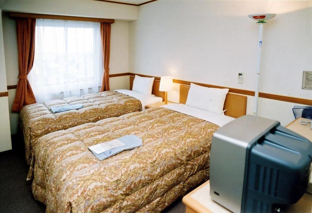 Toyoko Inn Sendai-Eki Nishi-Guchi Chuo Exterior foto